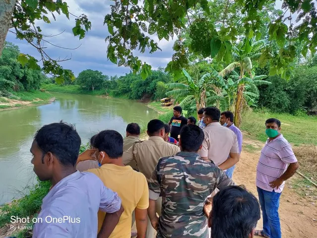 বালি চুরির অভিযোগ আসতেই নড়েচড়ে বসল প্রশাসন