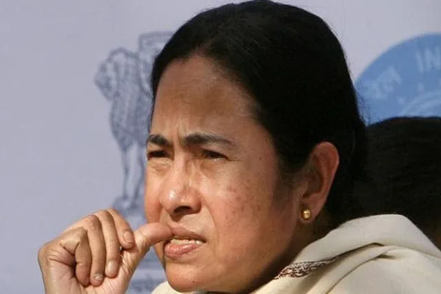 স্বাস্থ্য সাথী ইস্যুতে মুখ পুড়ল রাজ্য সরকারের