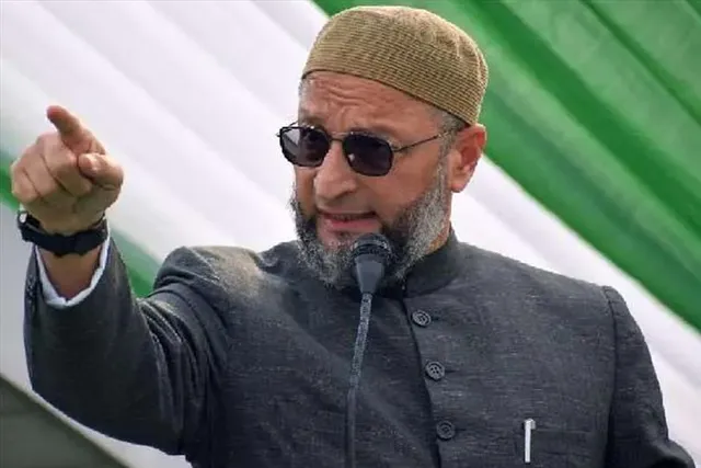 হিজাব না পরলে কি মুসলিম নারীদের বিকিনি পরতে হবে? প্রশ্ন ওয়েইসির