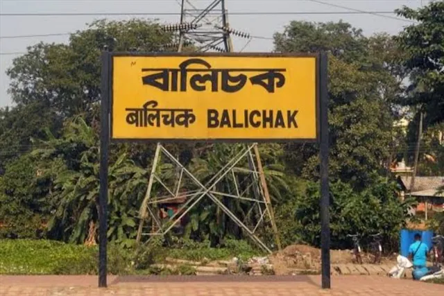 রেলকর্মীর তৎপরতায় বাঁচল ভিক্ষুকের প্রাণ, রইলো ভাইরাল ভিডিও