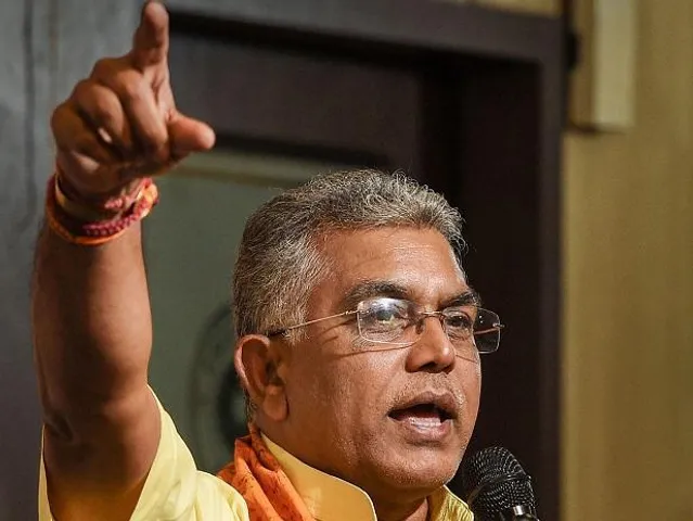 ভবানীপুরে দিলীপ ঘোষের প্রচারে উত্তেজনা