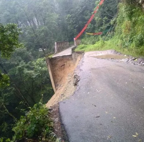 প্রবল বৃষ্টির জেরে সিকিমে ভয়াবহ ধস
