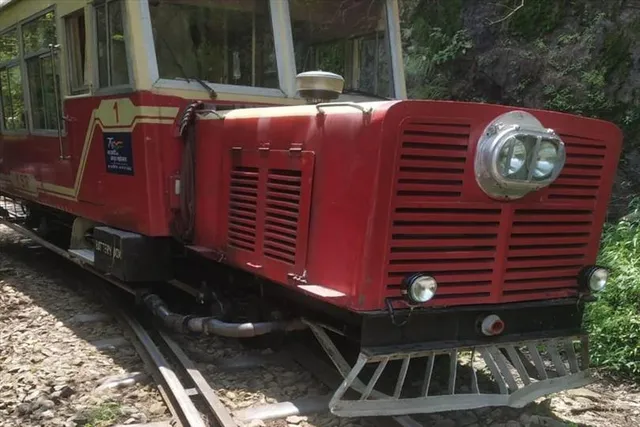 হিমাচলে টয় ট্রেন বেলাইন, বিঘ্ন পরিষেবা