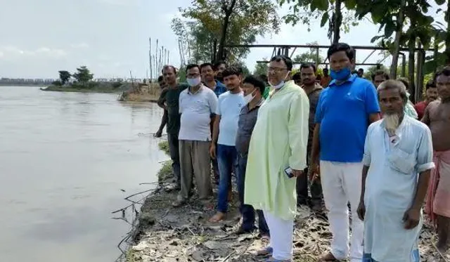 তোরসা নদীর জল কমতেই ফের শুরু ব্যাপক ভাঙ্গন