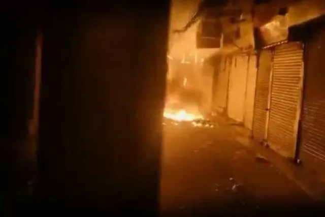 চাঁদনী চকে ভয়াবহ অগ্নিকাণ্ড