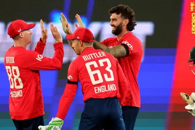 বিশ্বকাপের আগে টি-২০ সিরিজ জিতল ইংল্যান্ড