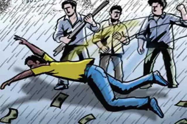 তোলাবাজিতে বাধা দিয়ে প্রহৃত হলেন তৃণমূল কর্মী