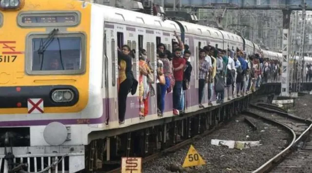 ভিড় কমাতে নয়া পন্থা রেলের