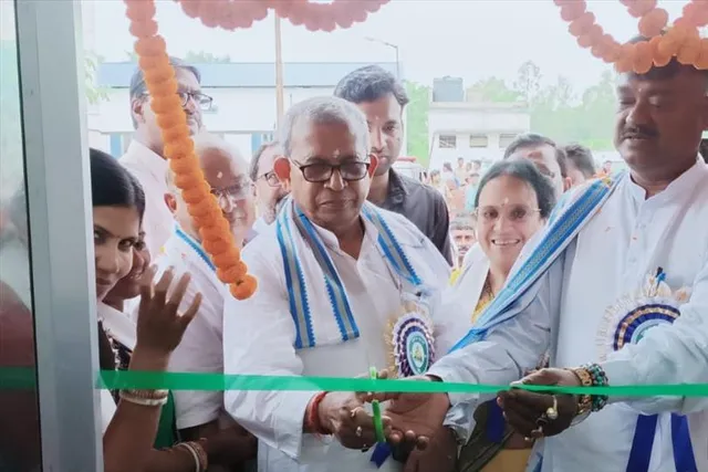 মানস  ভূঁইয়া ও বেচারাম মান্নার  হাত ধরে সুফল বাংলা স্টলের শুভ উদ্বোধন হল