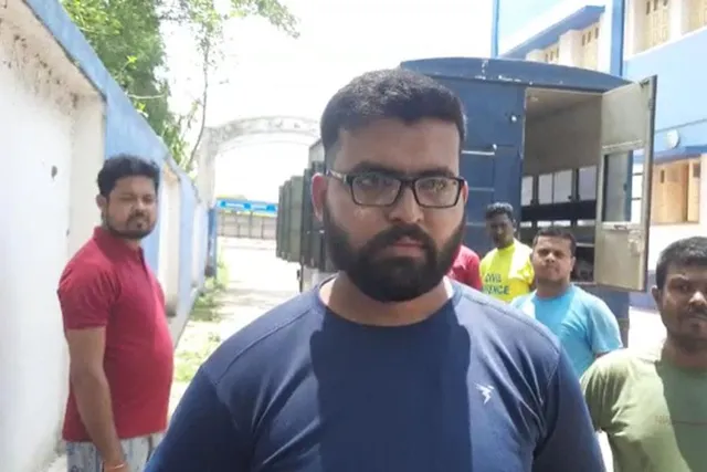 অশনি মোকেবেলায় প্রস্তুতি নিচ্ছে বাঁকুড়া, প্রশাসনিক কর্তার বক্তব্য শুনুন