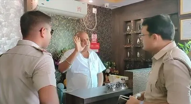 নির্বাচনের আগে আচমকা পুলিশের তল্লাশি অভিযান