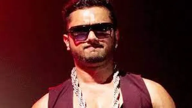 এবার বিতর্কের মুখে হানি সিং