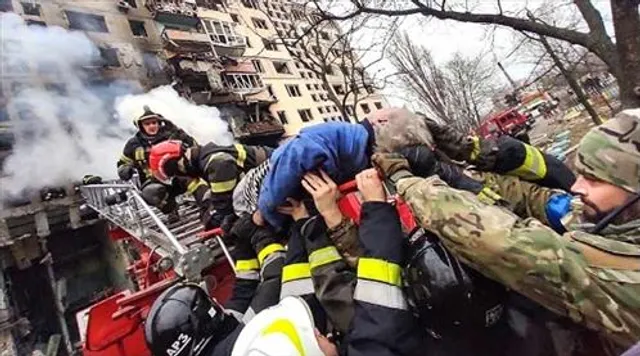 রুশ হামলায় বিধ্বস্ত ডেনিপ্রো বিমানবন্দর