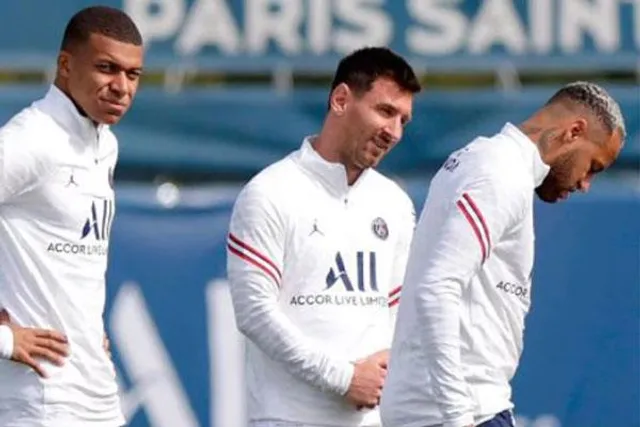 লিওনেল মেসির  প্রথম পিএসজি পরাজয়ের শিকার