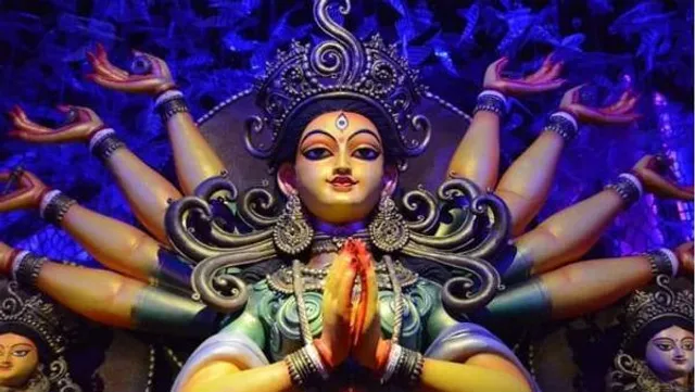 রুপোর কলকে দিয়ে তৈরি হচ্ছে বোসপুকুর শীতলা মন্দিরের প্যান্ডেল