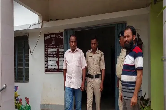 সরকারি চাকরি ও ব্যাঙ্ক লোনের নামে লক্ষাধিক টাকার প্রতারণার ঘটনায় গ্রেফতার ১