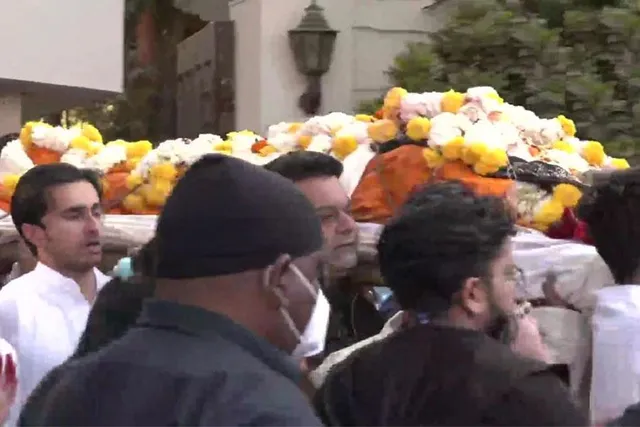 শেষ  যাত্রায় '' ডিস্কো কিং'' বাপ্পি লাহিড়ী