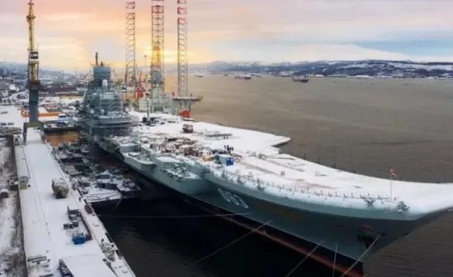 রাশিয়ার বিমানবাহী রণতরীতে আগুন