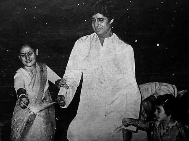 অমিতাভ বচ্চন আজ ৮০ বছর বয়সী,বচ্চন ফ্যামিলির পুরনো অ্যালবাম প্রকাশ্যে