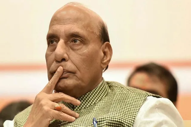 পুলওয়ামা হামলার ৪ বছর পূর্তিতে শহীদদের প্রতি শ্রদ্ধা জানালেন রাজনাথ সিং