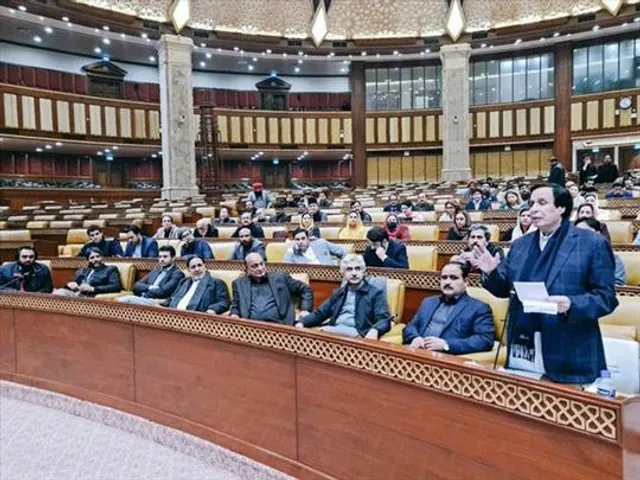 গভর্নর সারসংক্ষেপে স্বাক্ষর করতে অস্বীকার করায় বাতিল পাক বিধানসভা