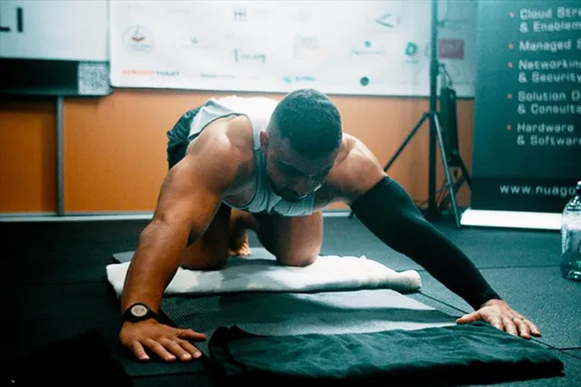 ১ ঘণ্টায় ৩ হাজার ১৮২টি পুশ-আপ