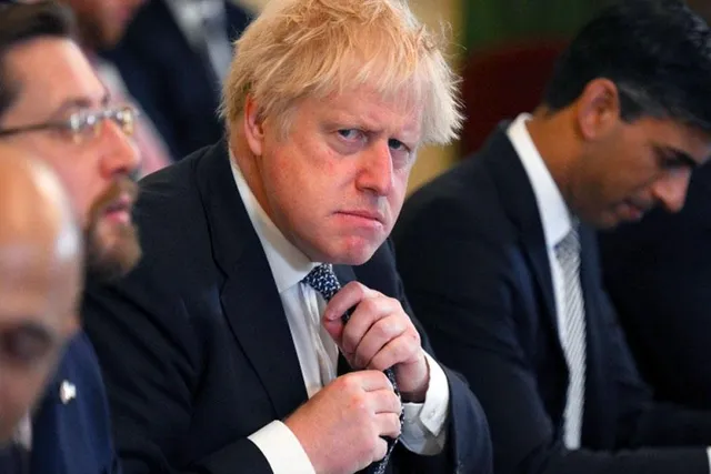 বরিস জনসনের বিরুদ্ধে অনাস্থা প্রস্তাব আনতে চলেছে লেবার পার্টি