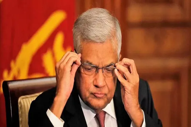 'অর্থনীতি একেবারে ভেঙে পড়েছে'