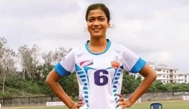 জাতীয় ফুটবল দলে সুযোগ ঝাড়গ্রামের মমতার