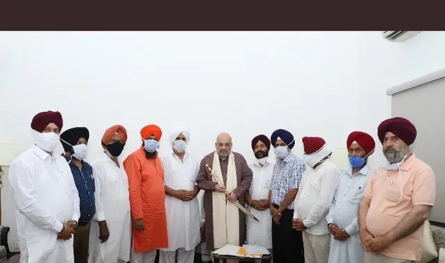 কাশ্মীরের শিখ প্রতিনিধিদের সঙ্গে সাক্ষাৎ অমিত শাহের