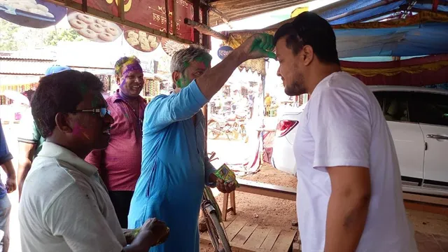 সাঁকরাইল ব্লক তৃণমূল কংগ্রেসের উদ্যোগে দোল উৎসব উদযাপন