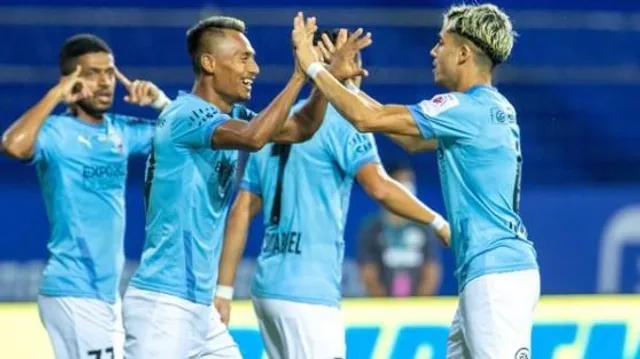 মুম্বইয়ের বিরুদ্ধে ০-৩ গোলে পিছিয়ে সবুজ মেরুন ব্রিগেড