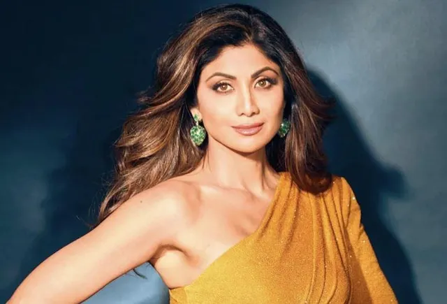 মুম্বই পুলিশের জেরার মুখে শিল্পা