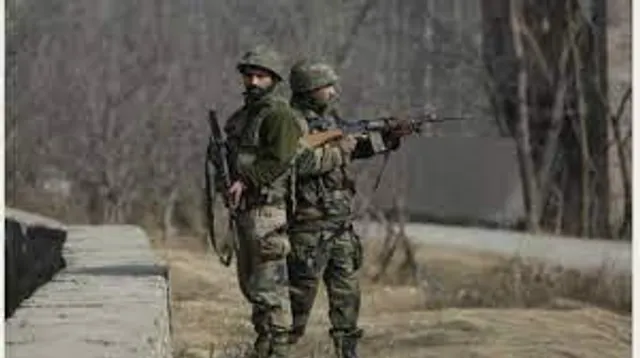 পুলওয়ামাতেও শুরু গুলির লড়াই, নিকেশ ৩ জঙ্গি