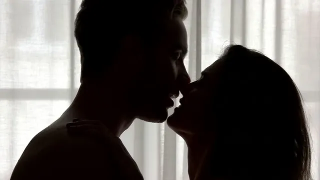 পুরুষ শরীরে মেয়েরা কী কী পছন্দ করে জানেন?