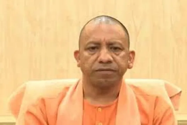 আইন শৃঙ্খলা পরিস্থিতি নিয়ে বৈঠক যোগীর