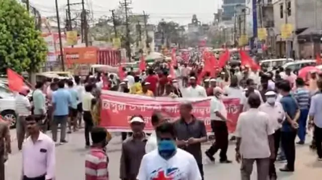আগরতলায় বামেদের বিশাল মিছিল