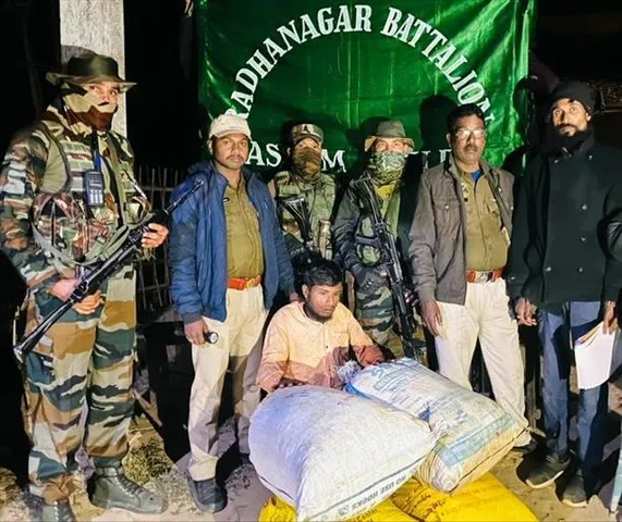 ৪৮ কেজি গাজা সহ গ্রেফতার ১