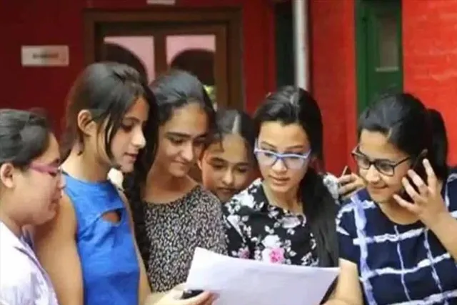 সিবিএসই দশমঃ এক ধাক্কায় অনেকটাই বাড়ল পুনর্মূল্যায়নের আবেদন জানানোর সময়সীমা