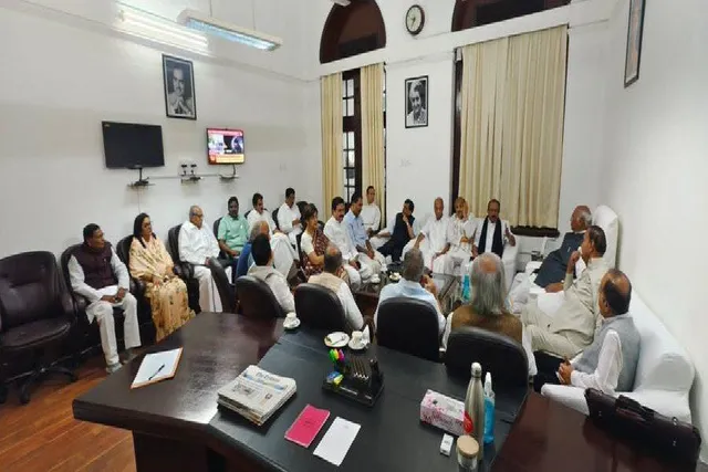 ফের একজোটে বিরোধী দলগুলি, মোদীর বিরুদ্ধে রণনীতি স্থাপন