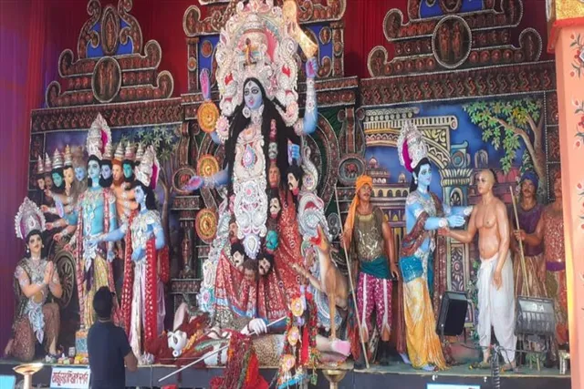 বারাসাত কে. এন. সি রেজিমেন্টের কালিপুজোতে এবার শ্রীলঙ্কার " ভিশাক মেলা "