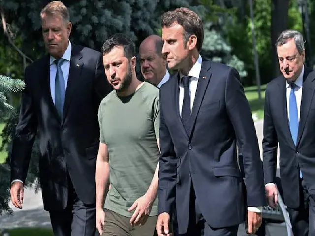 ফ্রান্সের রাষ্ট্রপতি ও জার্মান চ্যান্সেলরের সঙ্গে সাক্ষাৎ করেছেন জেলেনস্কি