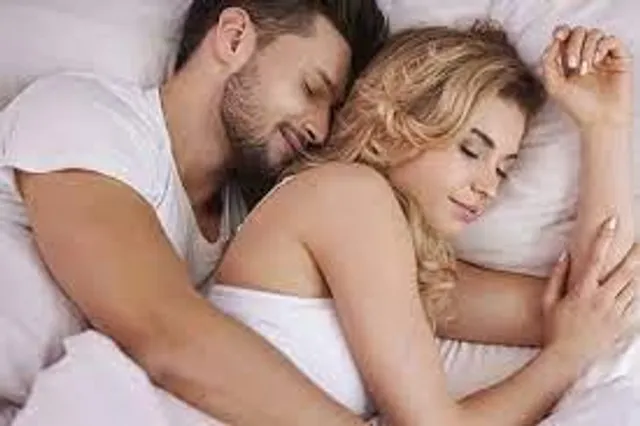 সুসম্পর্কের জন্য চাই 'হাল্কা আদর'