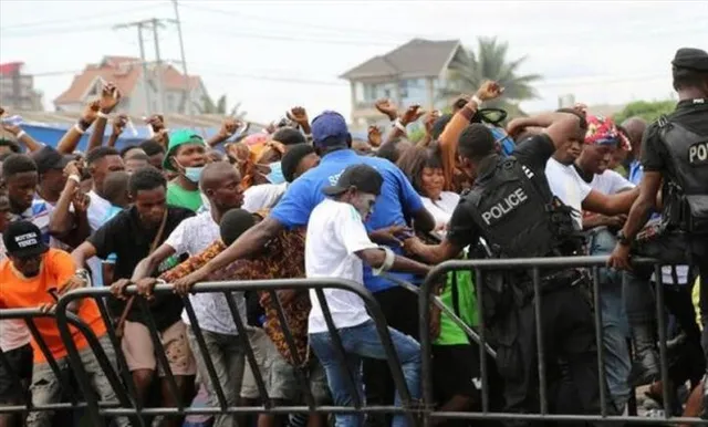 কঙ্গোতে স্টেডিয়াম ভেঙে নিহত ১১