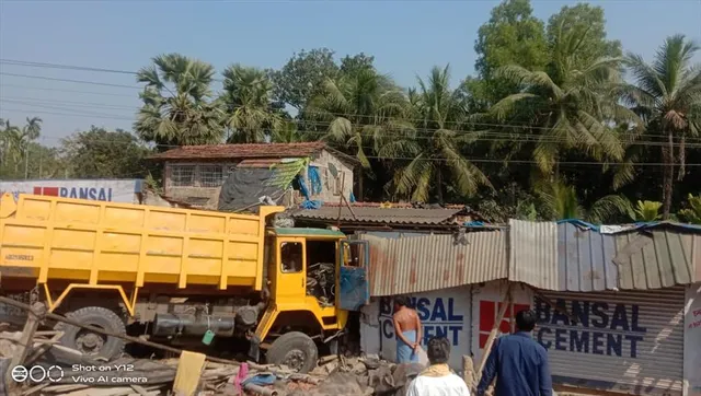 দুর্ঘটনার কবলে মহিলা ও শিশু