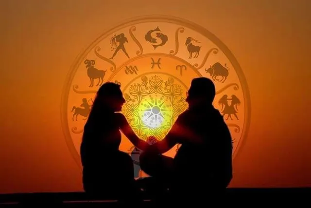 কোন রাশির পুরুষ সৌন্দর্যের চেয়ে বুদ্ধিমত্তা বেশি পছন্দ করেন?