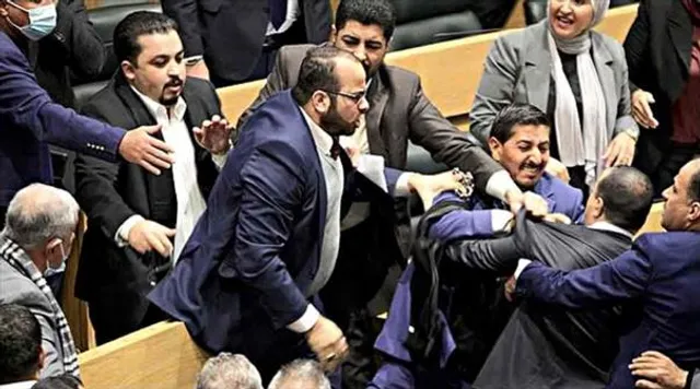 জর্ডনের পার্লামেন্টে হাতাহাতি