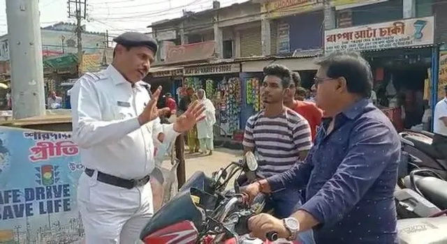 অন্ডালে ট্রাফিক পুলিশের পথ সচেতনতা প্রচার