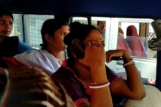 প্রতারণার দায়ে গ্রেফতার পার্থ ঘনিষ্ঠ মানসী গুছাইত