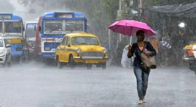 ভারী থেকে অতিভারী বৃষ্টির পূর্বাভাস জেলায়